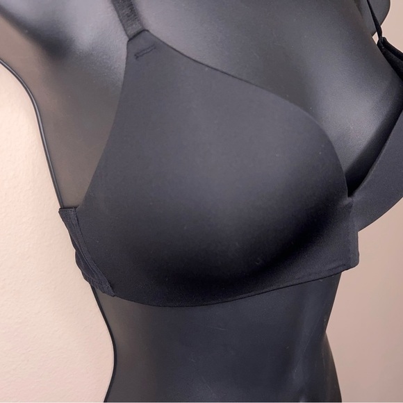 34B H&M Black Bra Wireless Lined Adjustable Straps Comfortable Seamless - Picture 2 of 8